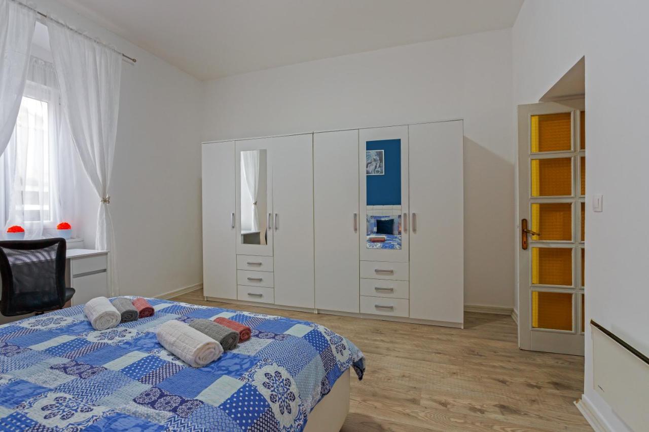 Rich Apartment Pula Dış mekan fotoğraf
